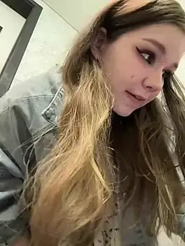 Stripchat Live Sex of PumaShyXD