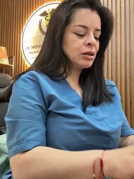 Stripchat Free Porn Cam of Dr_Nathalia_28