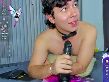 Stripchat Free Porn Cam of Julian_Smith21