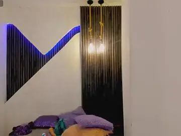 Stripchat Adult Webcam of CattsyCatt