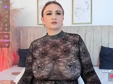 Stripchat Live Sex Cam of mia_lourence