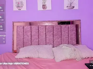 Stripchat Live Porn of selene_cute05
