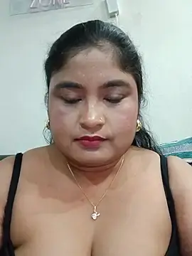 Stripchat Adult Webcam of hornyriyanka