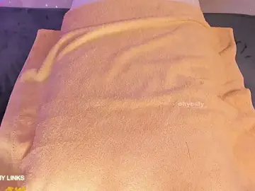 Stripchat Watch Live Sex Cams of ohyesly_