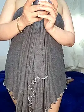 Stripchat Adult Webcam of linakhalifa