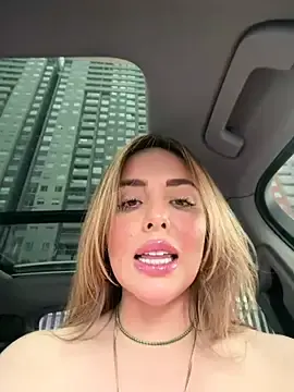 Stripchat Adult Webcams of Alirawrz