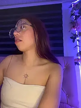 Stripchat Live Sex Cam of its_raquelle