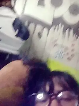 Stripchat Adult Webcam of CCashman-MamaO
