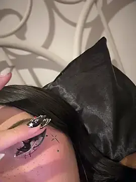 Stripchat Live Sex Cam of JIORYOvO