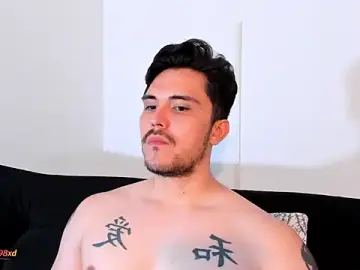 Stripchat Live Sex Cam of jasonxd9898