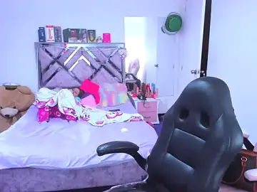 Stripchat Live Sex of naomi_johnson