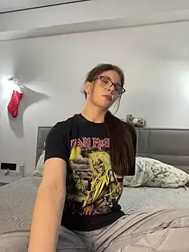 Stripchat Live Sex Cam of CurlyLara