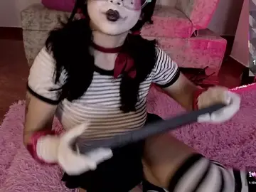 Stripchat Sex Cam of Vi_anayaa