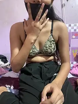 Stripchat Live Sex Cam of Sandhya_77