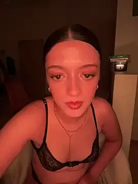 Stripchat Live Sex Cam of ValeriaNextDoor