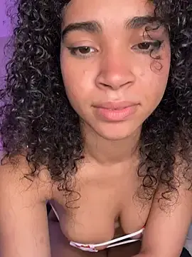 Stripchat Watch Live Sex Cams of Kiki_hammyy