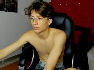 Stripchat Adult Webcam of Marcoviolet