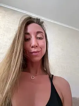 Stripchat Live Sex Cam of Eva_SweetCatt