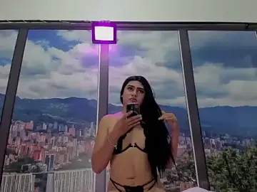 Stripchat Free Porn Cam of emmascarl