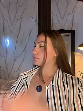 Stripchat Free Live Porn of emmily_d