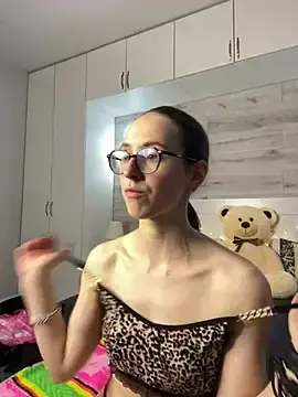 Stripchat Free Live Porn of MartiniiSelenna