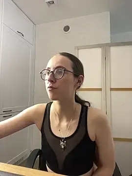 Stripchat Nude Webcam of MartiniiSelenna