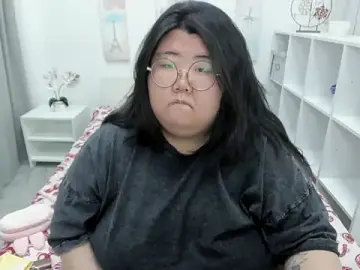 Stripchat Sex Cam of Nadine_asian