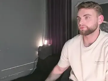 Stripchat Live Sex Cam of WayneWilson