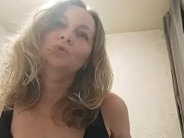 Stripchat Live Sex Cam of EdithManning