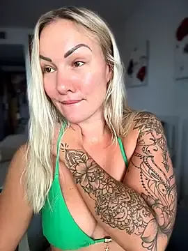 Stripchat Sex Chat of NastyMilf_