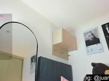 Stripchat Nude Webcam of hollyprincess_2