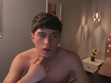 Stripchat Adult Webcam of ryan_valentino