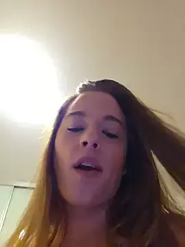 Stripchat Free Porn Cam of Luna_Lynn