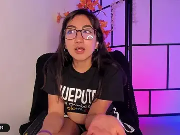 Stripchat Live Sex of eimy_castillo