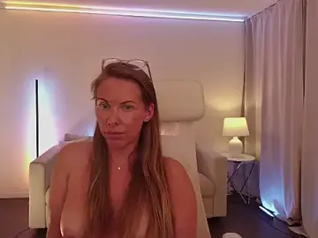 Stripchat Free Porn Cam of Nova-Lee