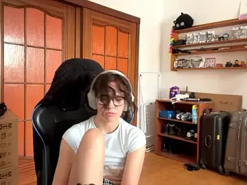 Stripchat Free Porn Cam of PillowPeachX