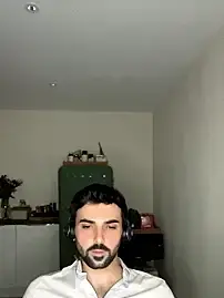 Stripchat Adult Webcam of eauminerale