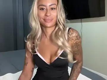 Stripchat Best live sex cam show of CoCo-Queen