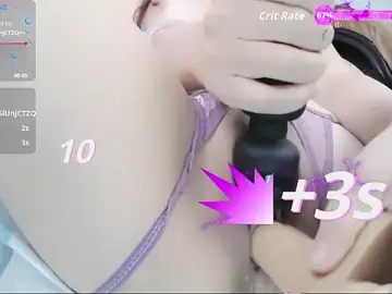 Stripchat Free Porn Cam of Qi_Chan