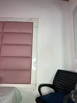 Stripchat Live Sex Cam of AmaranttayLunay