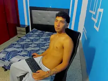 Stripchat Sex Cam of efrain_boy