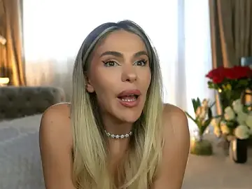Stripchat Live Sex of ChloeVelvetx