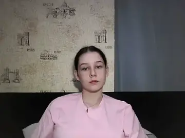 Stripchat Free Porn Cam of ElinoreHuxman