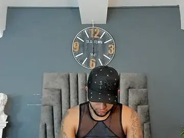 Stripchat Free Porn Cam of Robin_Rief