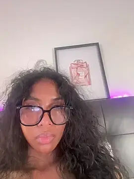 Stripchat Live Sex of IamCrystal2