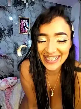 Stripchat Live Sex Cam of SaharQamar