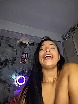 Stripchat Free Porn Cam of SaharQamar