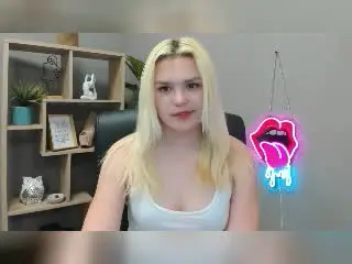 Xlovecam Nude Webcam of SweetLilyy