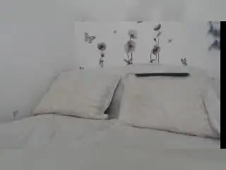 Xlovecam Free Porn Cam of YessiSoto