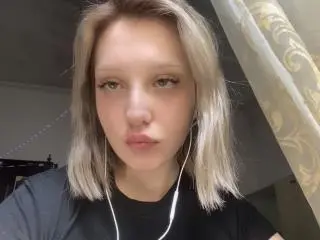 Xlovecam Private Sex Chat of SashaSmithe